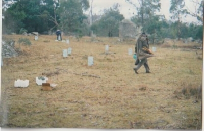 Plant-out working bee at a landholder’s property in 1994